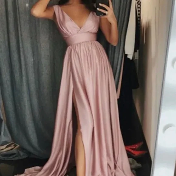 chinese dress ladies A-Line/Princess V-Neck Half Sleeves Asymmetrical Mother of the Bride Dresses  with Ruffles